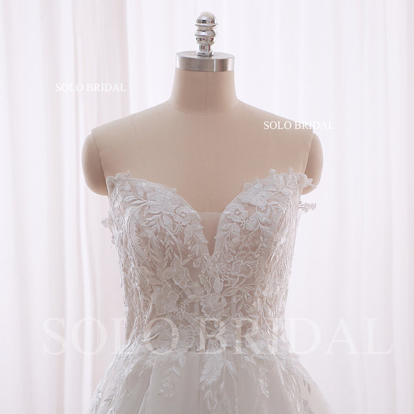 240402A Strapless Sweetheart Lace up A line Wedding Dress