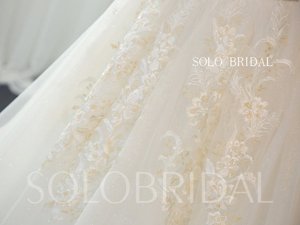 A line ivory shiny wedding dress 724A2372