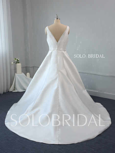 A Line Boat Neckline Ivory Silk Satin Diamonds Wedding Dress