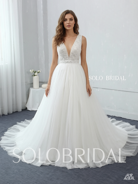 Light Ivory Plunge V Neck Wedding Dress with Court Train