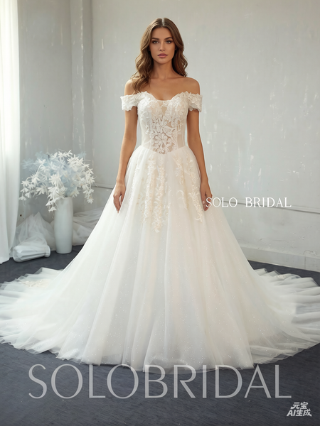 A line ivory shiny wedding dress
