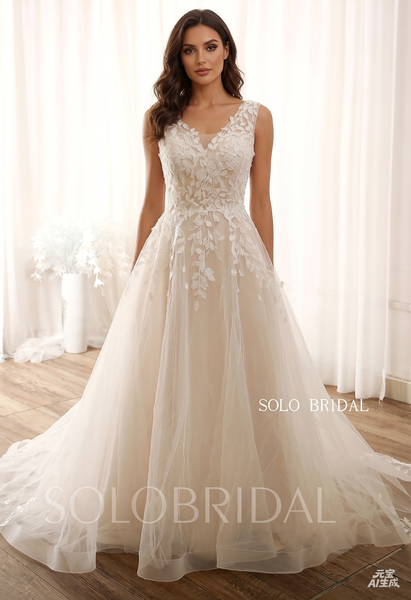 Ivory A Line Leaf Lace Tulle V Neck Wedding Dress 724A9586