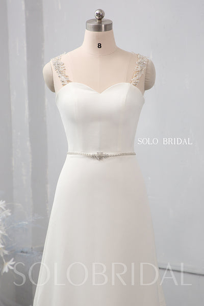 Ivory small A line crepe wedding dress 724A1526