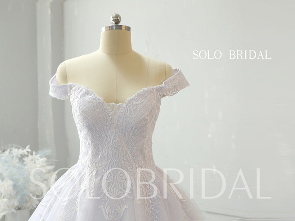 White Ball Gown shiny organza wedding dress 724A2218