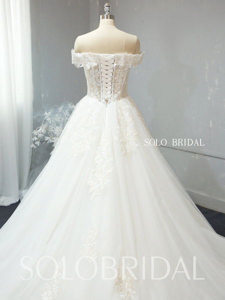 A line ivory shiny wedding dress 724A2372