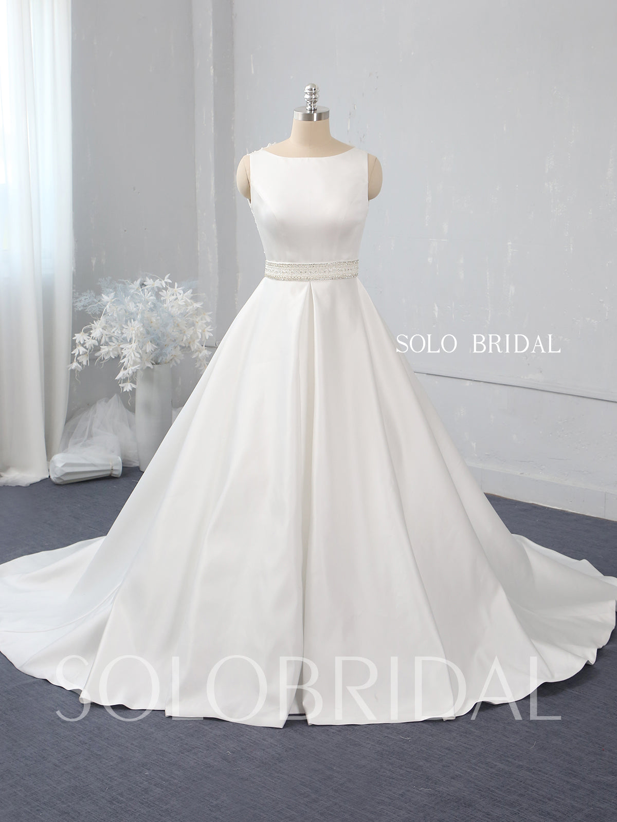 Ivory A line bridal satin wedding dress 724A2435