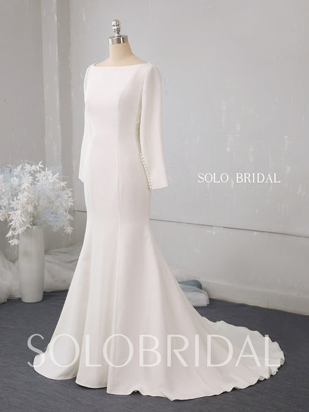 Ivory crepe fit and flare wedding dress 724A3668