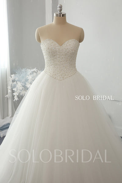 Ivory sweetheart strapless ball gown tulle heavily beaded diamond bodice bridal gowns 724A6135a