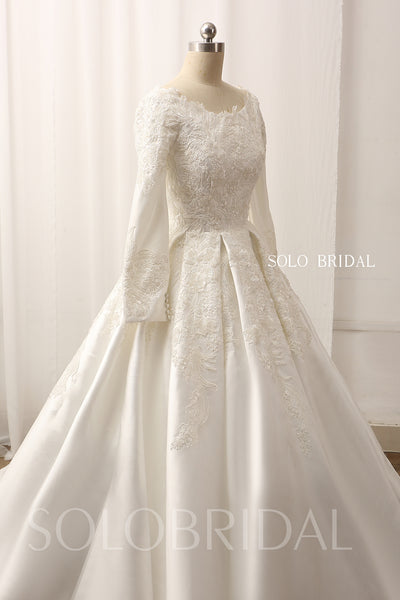 Ivory long sleeve bridal satin A line wedding dress 724A8126a