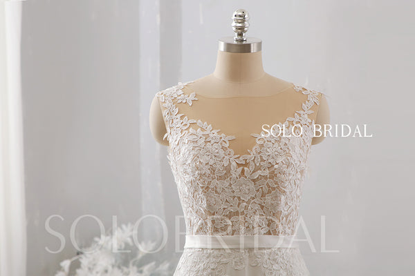 Ivory Crepe Fitted Wedding Dress Chapel Train 724A9970