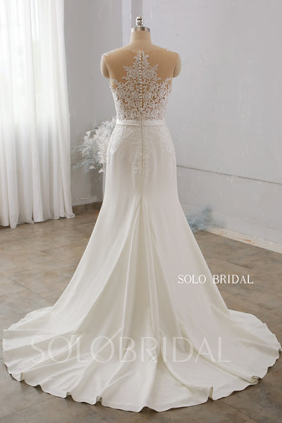 Ivory Crepe Fitted Wedding Dress Chapel Train 724A9970