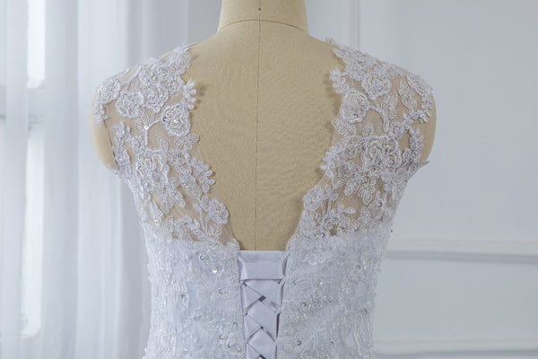A Line Wedding Dress with a Sweetheart Neckline