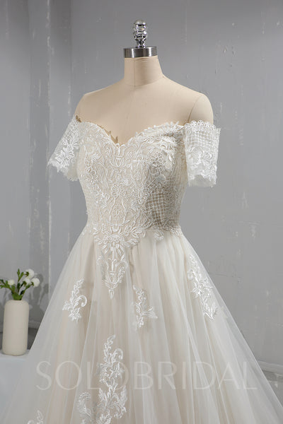 Short Off Shoulder Sleeves Tulle Lace Wedding Dress