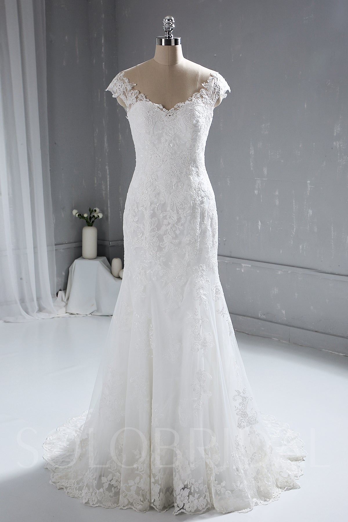 Solobridal - Ivory Sheath Lace Wedding Dress with Cap Sleeves – SoloBridal