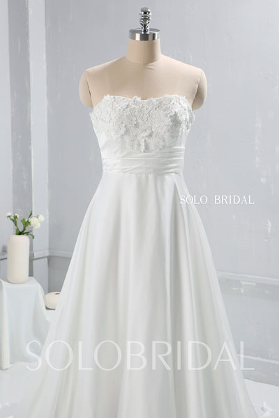 Ivory Silk Chiffon Light Summer Wedding Dress with Nice Volume Skirt