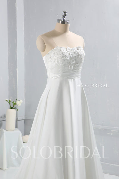 Ivory Silk Chiffon Light Summer Wedding Dress with Nice Volume Skirt
