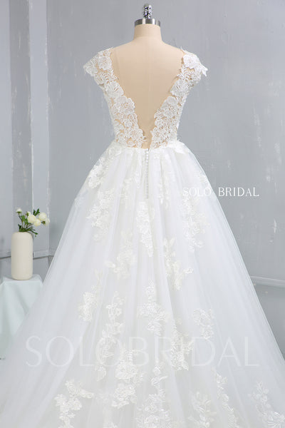 Light Ivory Capped Sleeve A Line Tulle Wedding Dress with Court Train