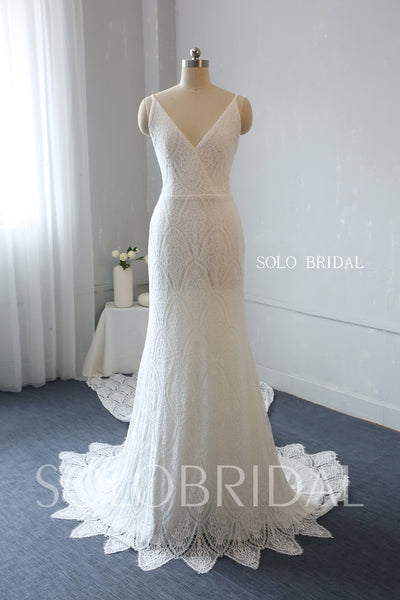 Ivory Scallop Lace Sheath Wedding Dress