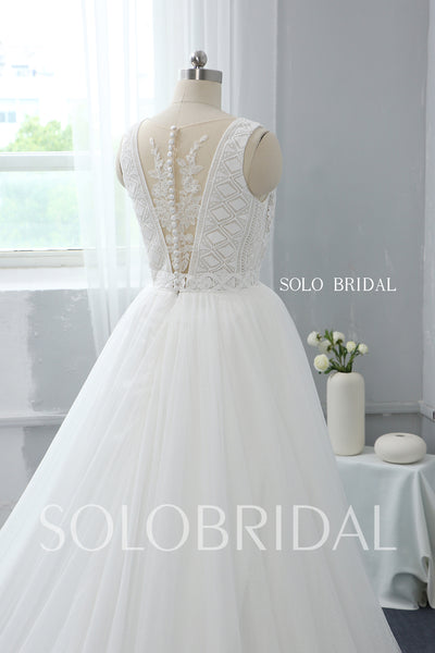 Light Ivory Plunge V Neck Wedding Dress with Court Train