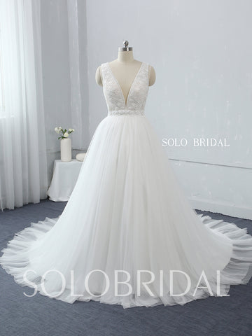 Light Ivory Plunge V Neck Wedding Dress with Court Train